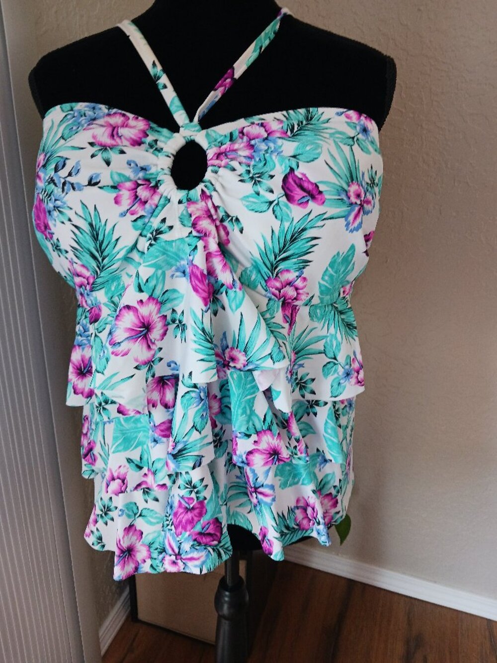 2 PC SWIMSUIT  Size 2X (16W - 18W)